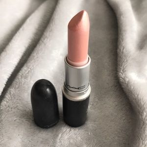 MAC Lipstick - Smile